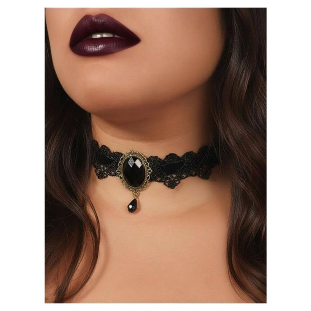 Vintage Velvet Ribbon Lace Choker Necklace Short Collarbone Chain Goth Cosplay